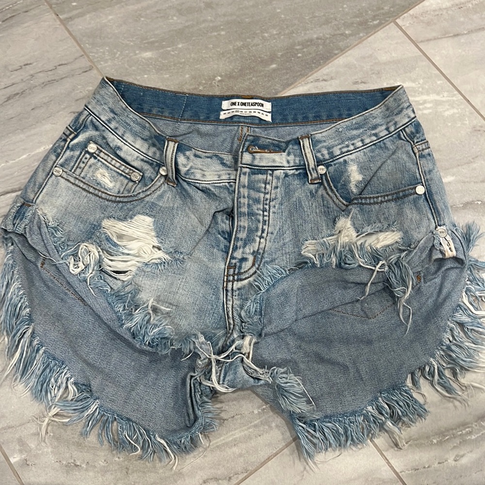 One X OneTeaspoon shorts size 25
